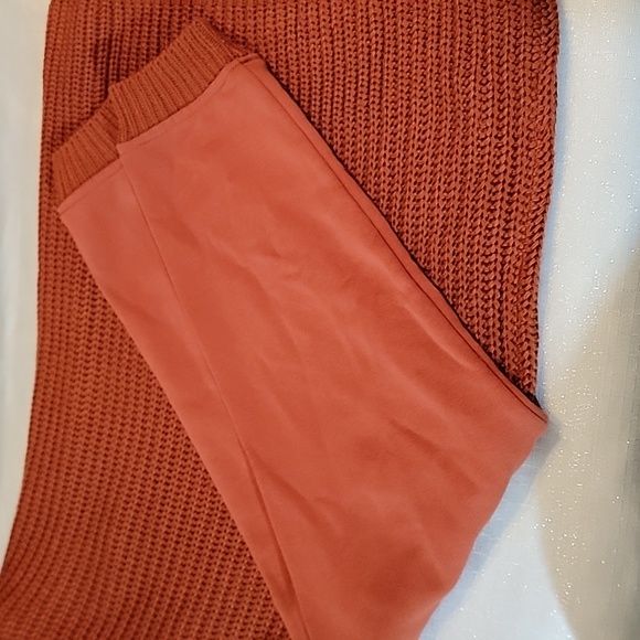 Easel Rust Oversized Knit Sweater Women's Size Small NWT - Picture 10 of 11